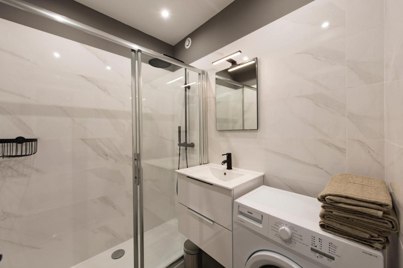 Appartement 2 Neuf Sur Le Port A Cote De La Plage Saint-Raphaël 外观 照片